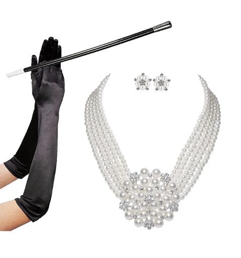 Audrey Hepburn Breakfast at Ti - Women'S Accessories In The 1950S ulasan dan harga